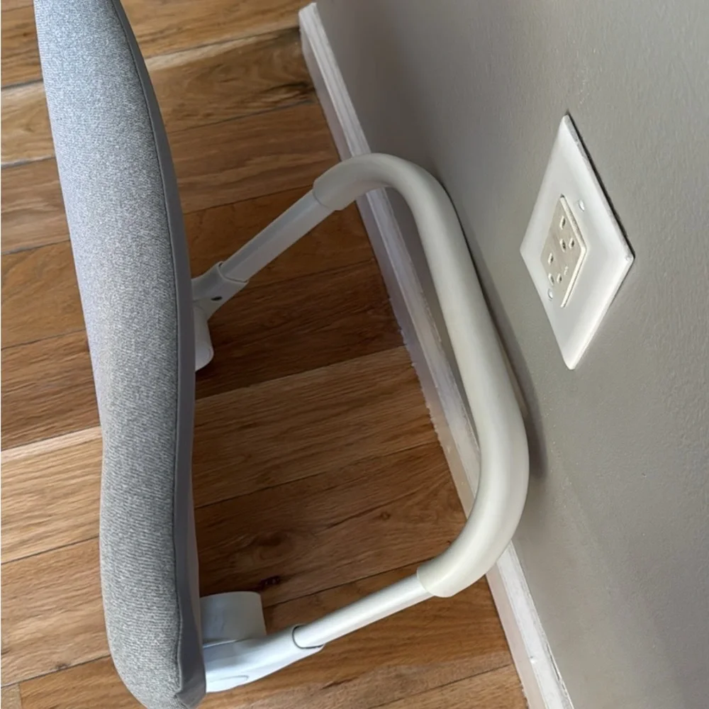 Ergonomic Ready Rocker - Picture 3 of 7